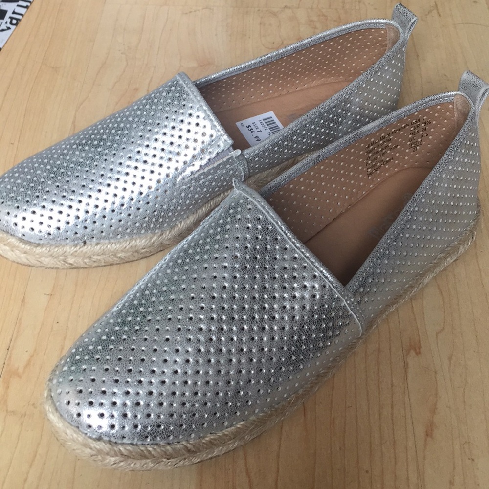 New In Box Brash Silver Tom’s Style Silver Slip On